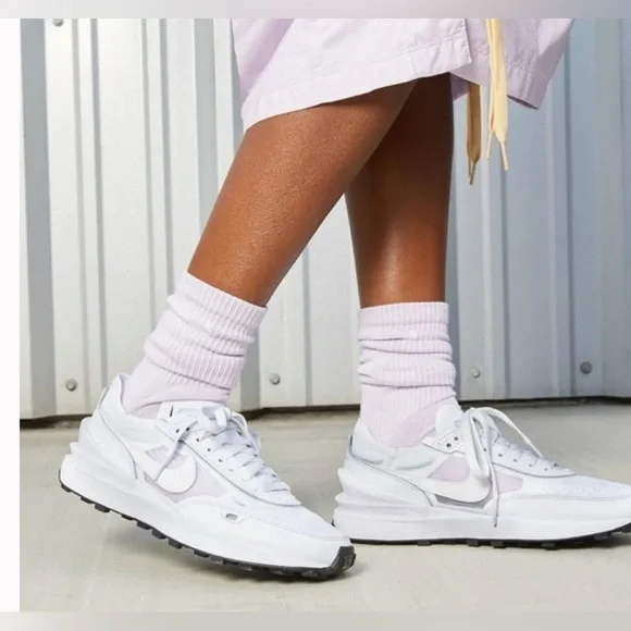 Nike waffle one white mesh sneakers activewear athleisure tennis shoes size 8 - Picture 1 of 10